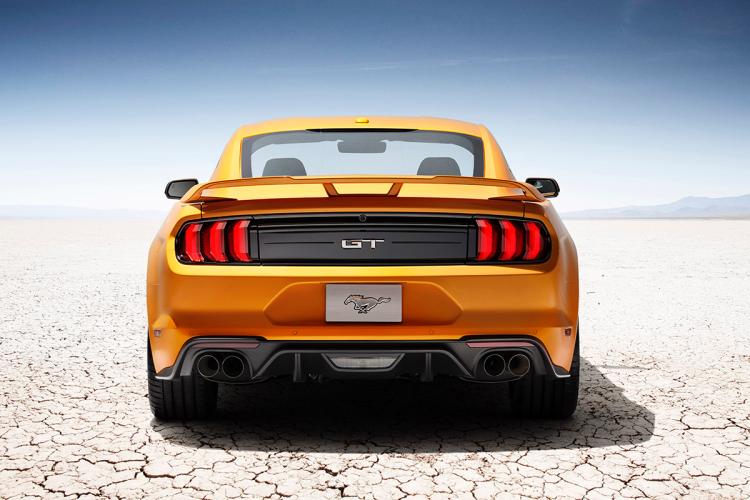 2018 ford mustang rear